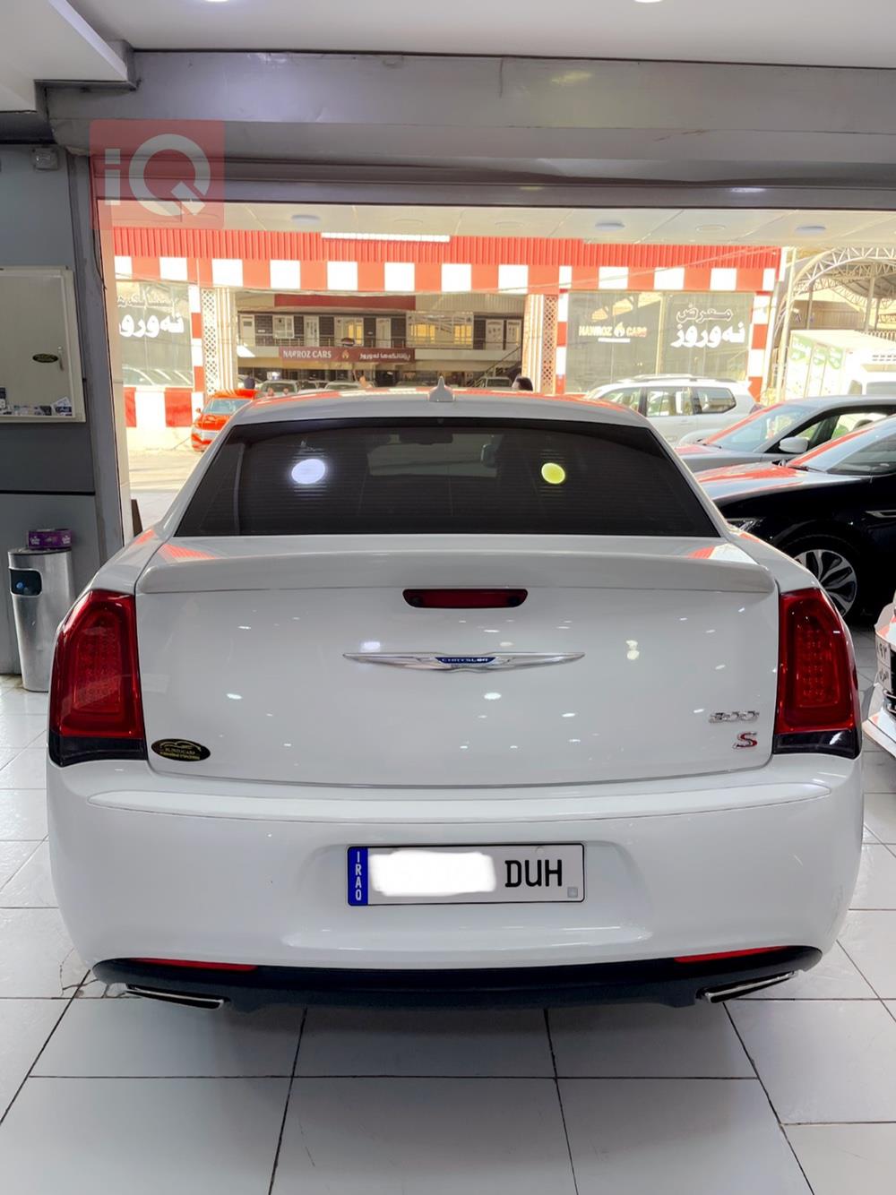 کرایسلەر 300